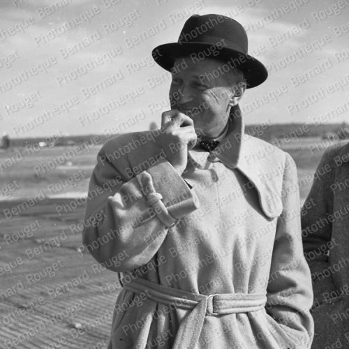 Maurice Chevalier visitant les Marauders français 1945