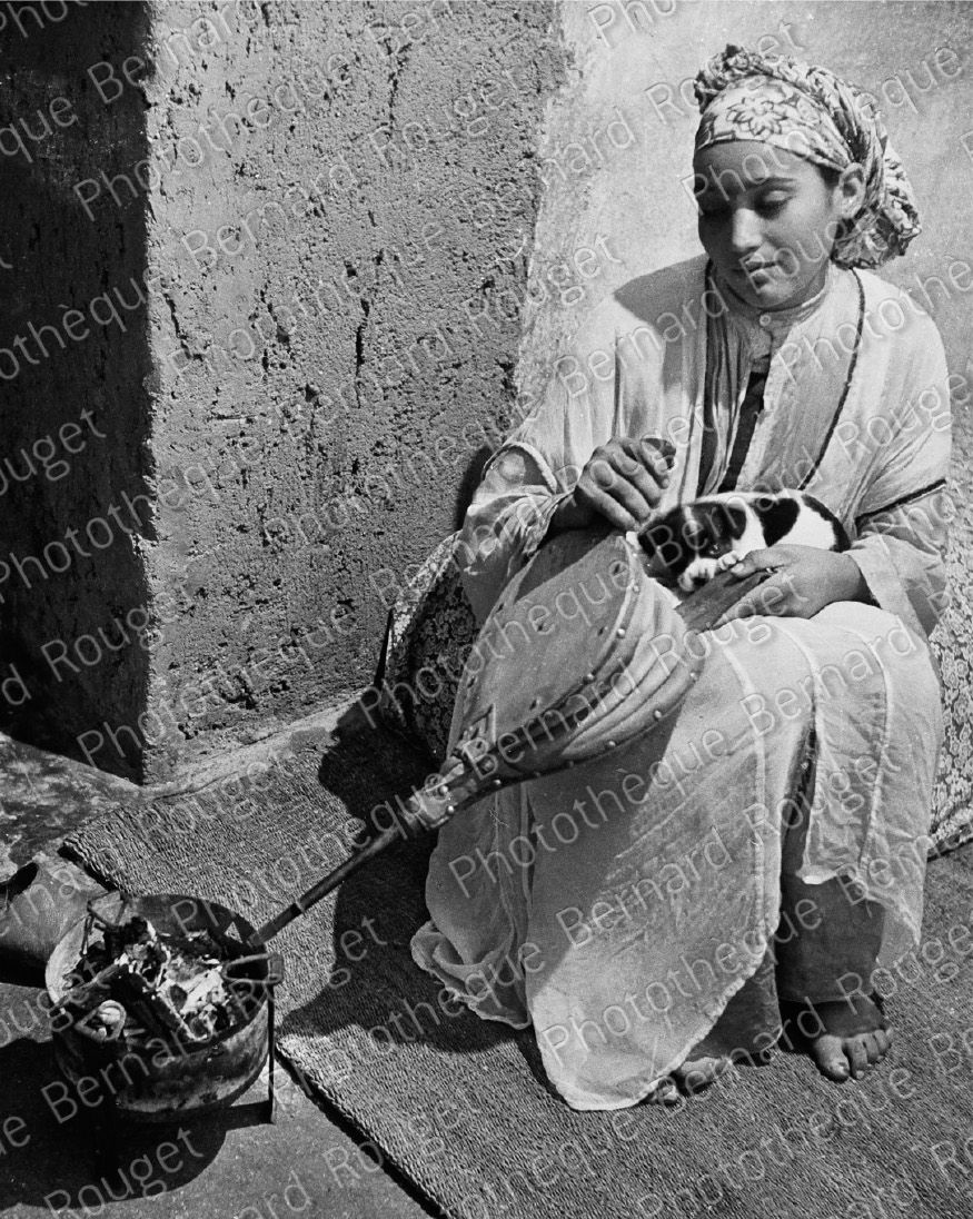 Femme au soufflet. Photo Bernard Rouget